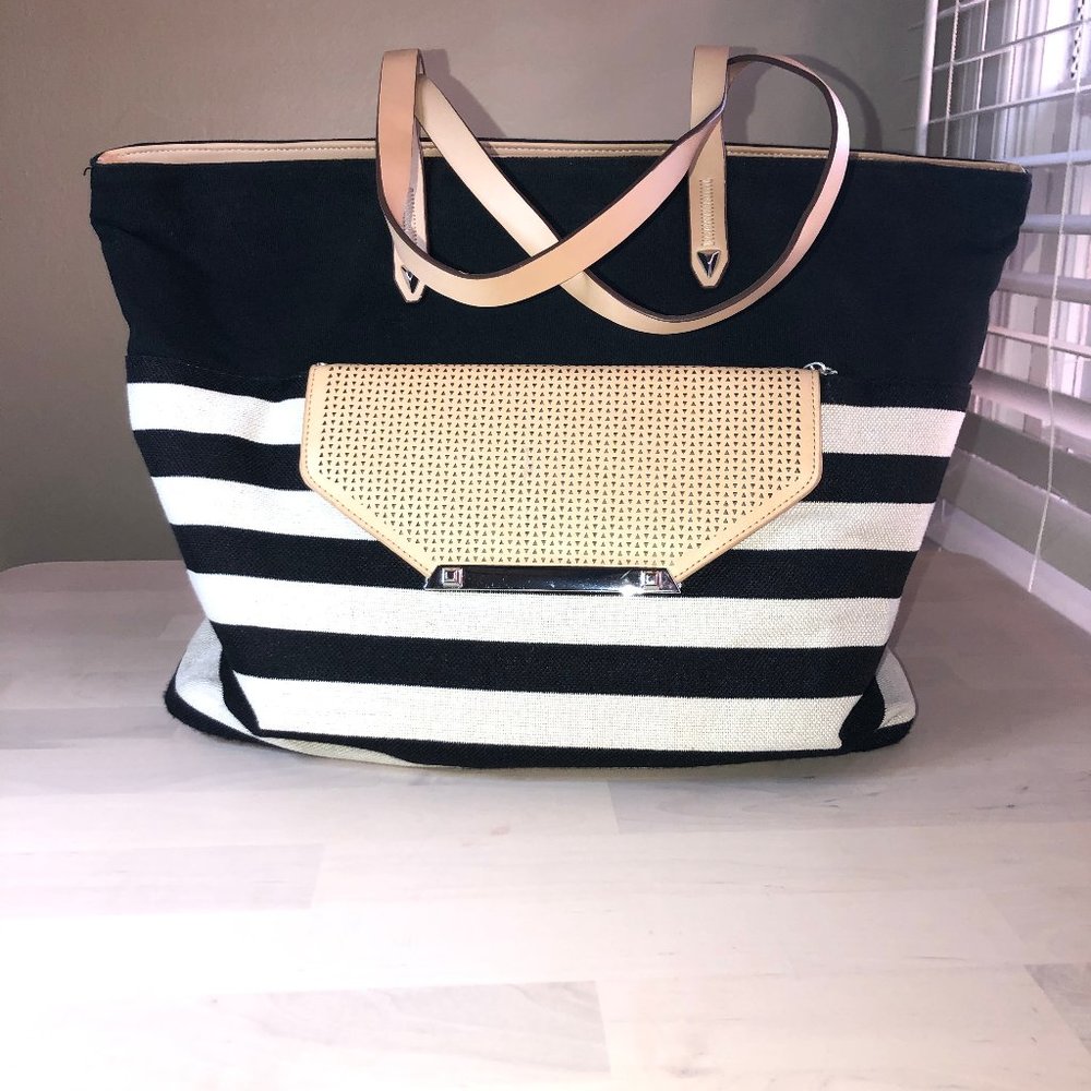 Stella & Dot Fillmore Tote & City Slim Clutch